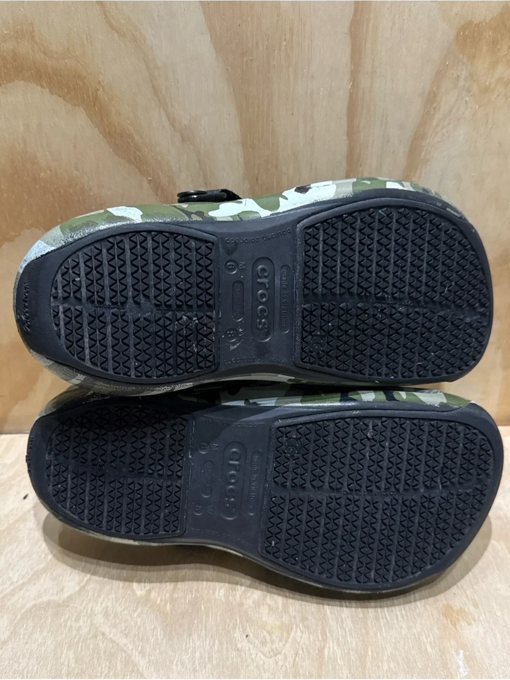 Crocs Slip Resistant Bistro Pro LiteRide Camouflage Camo Clogs M Size 6 , Wms 8